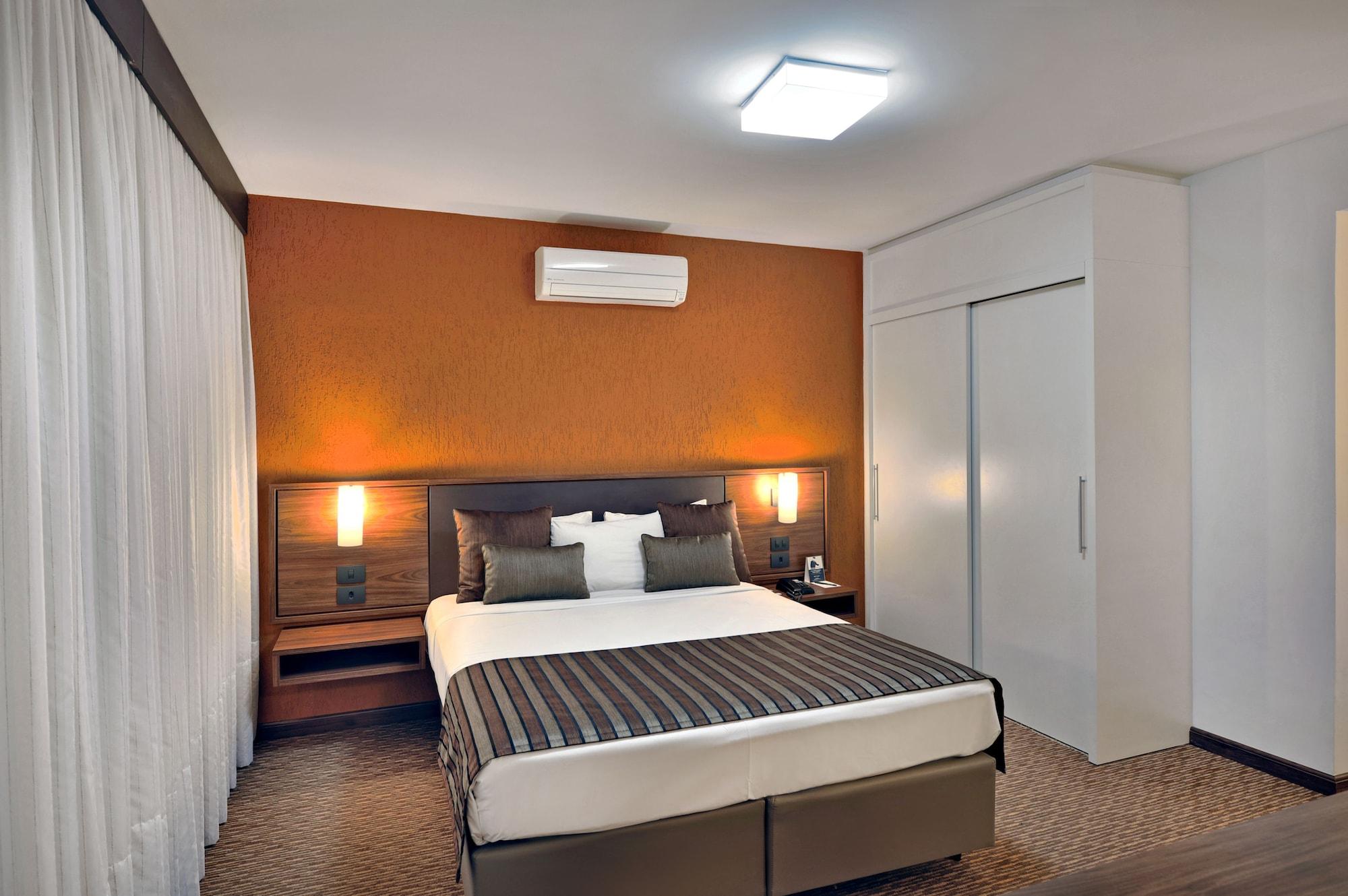 Hotel Deville Куритиба Екстериор снимка