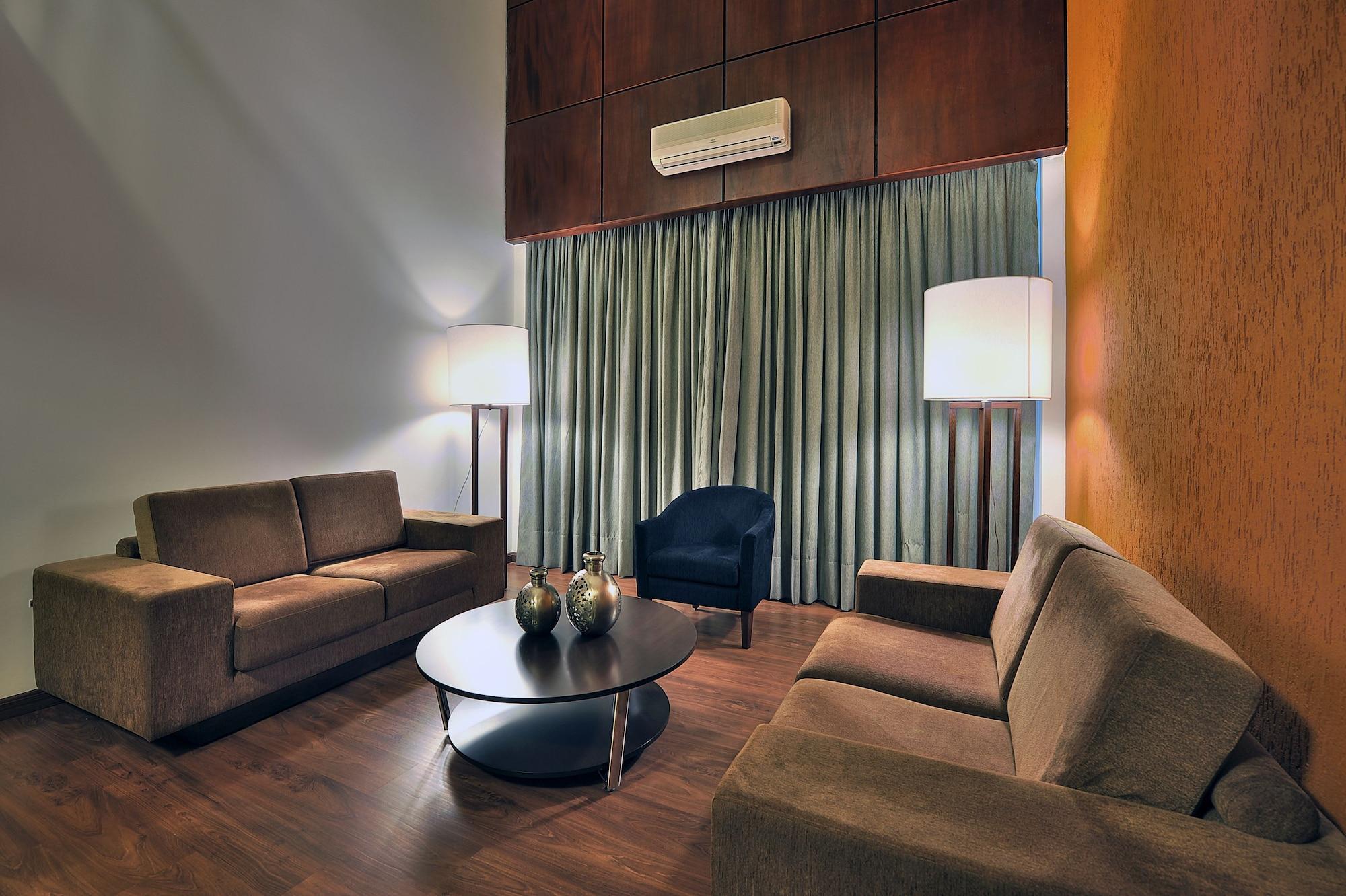 Hotel Deville Куритиба Екстериор снимка