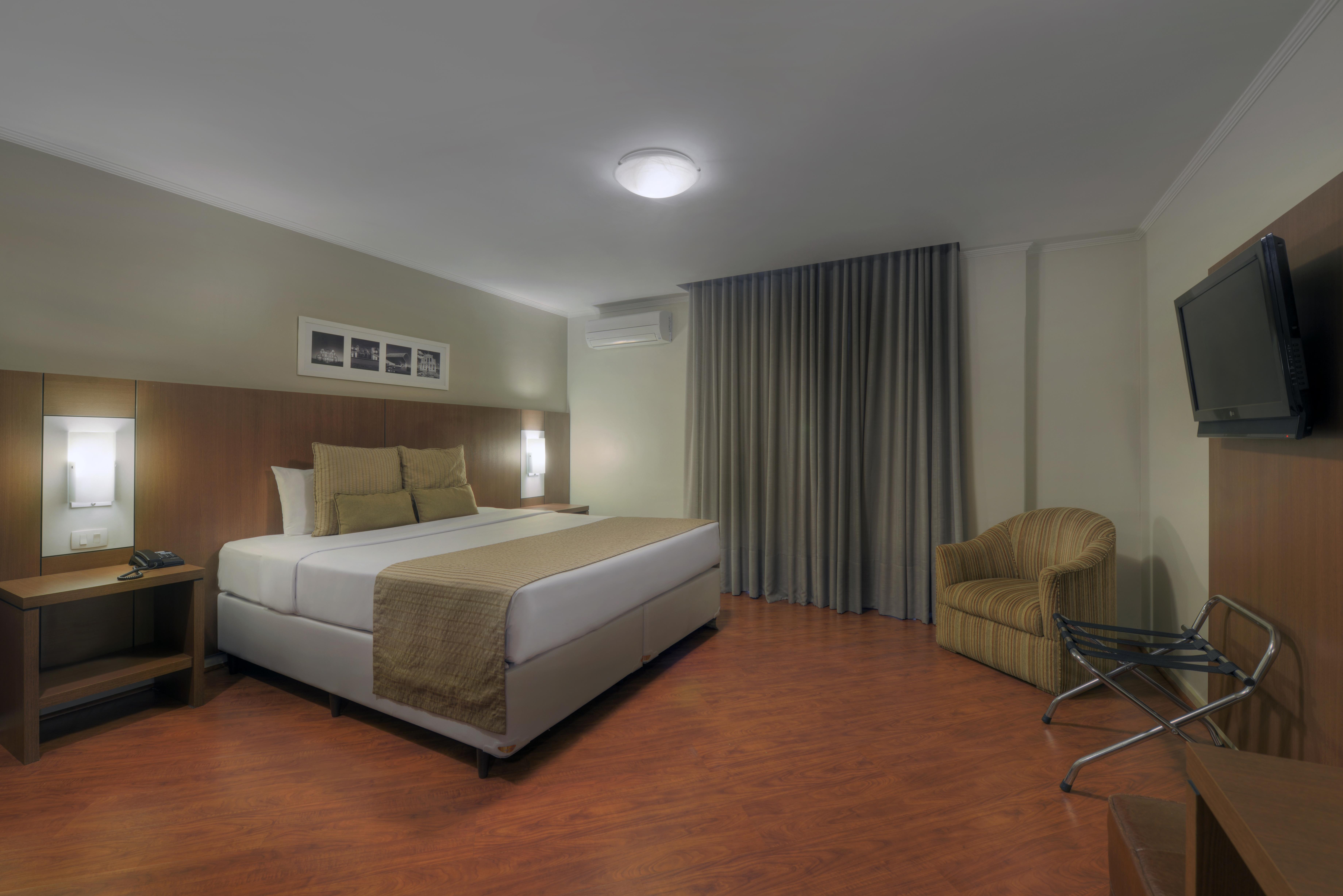 Hotel Deville Куритиба Екстериор снимка