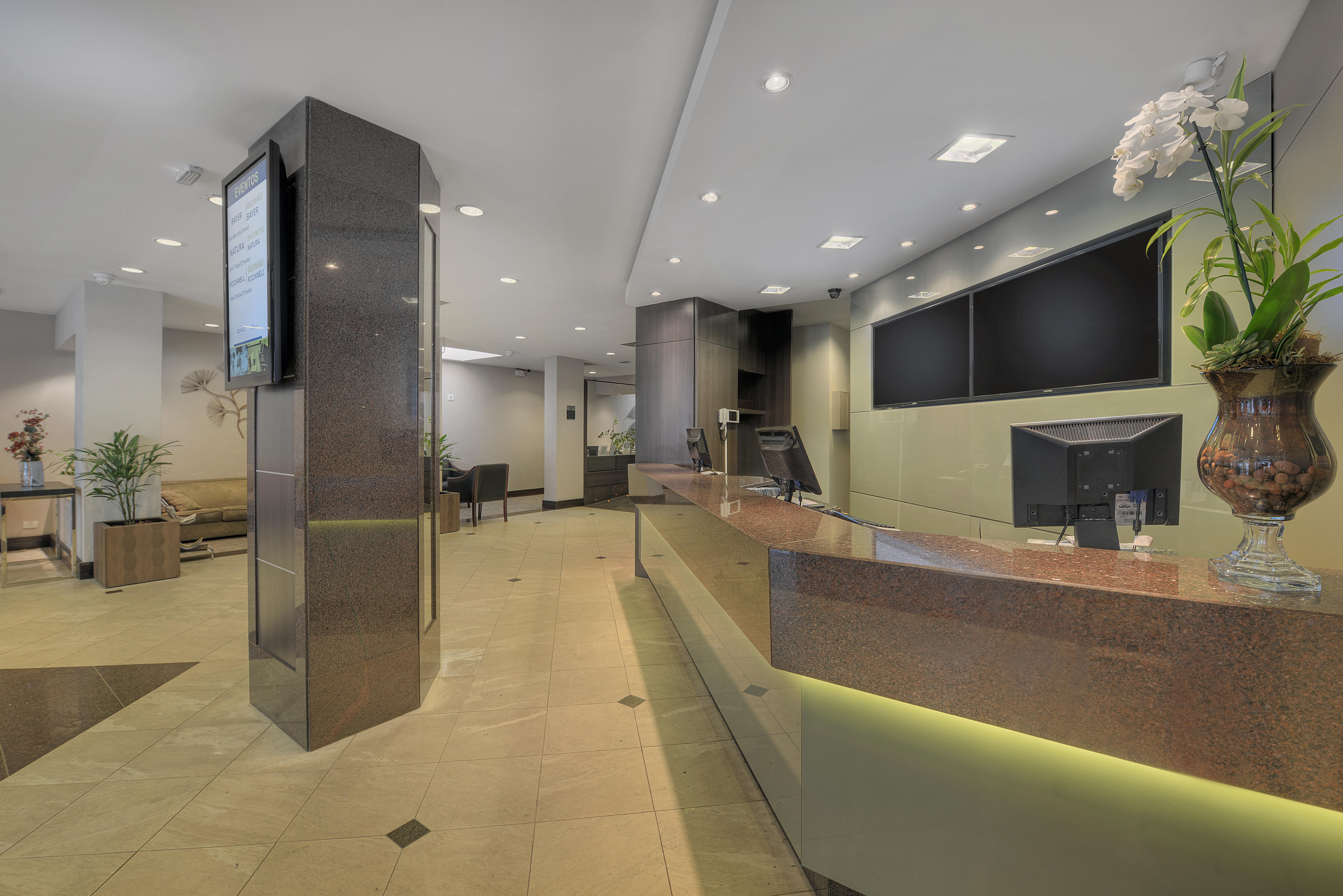 Hotel Deville Куритиба Екстериор снимка