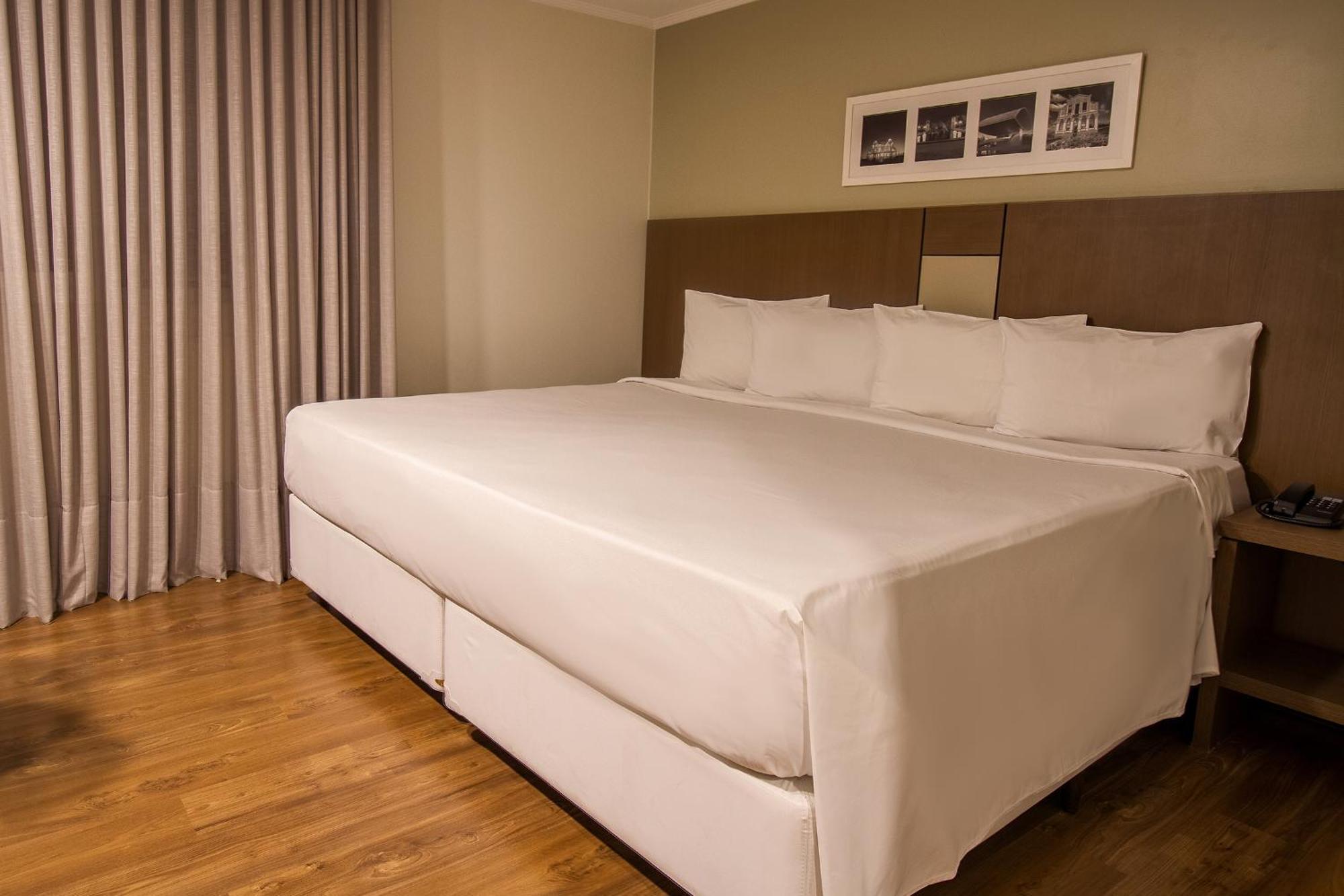 Hotel Deville Куритиба Екстериор снимка