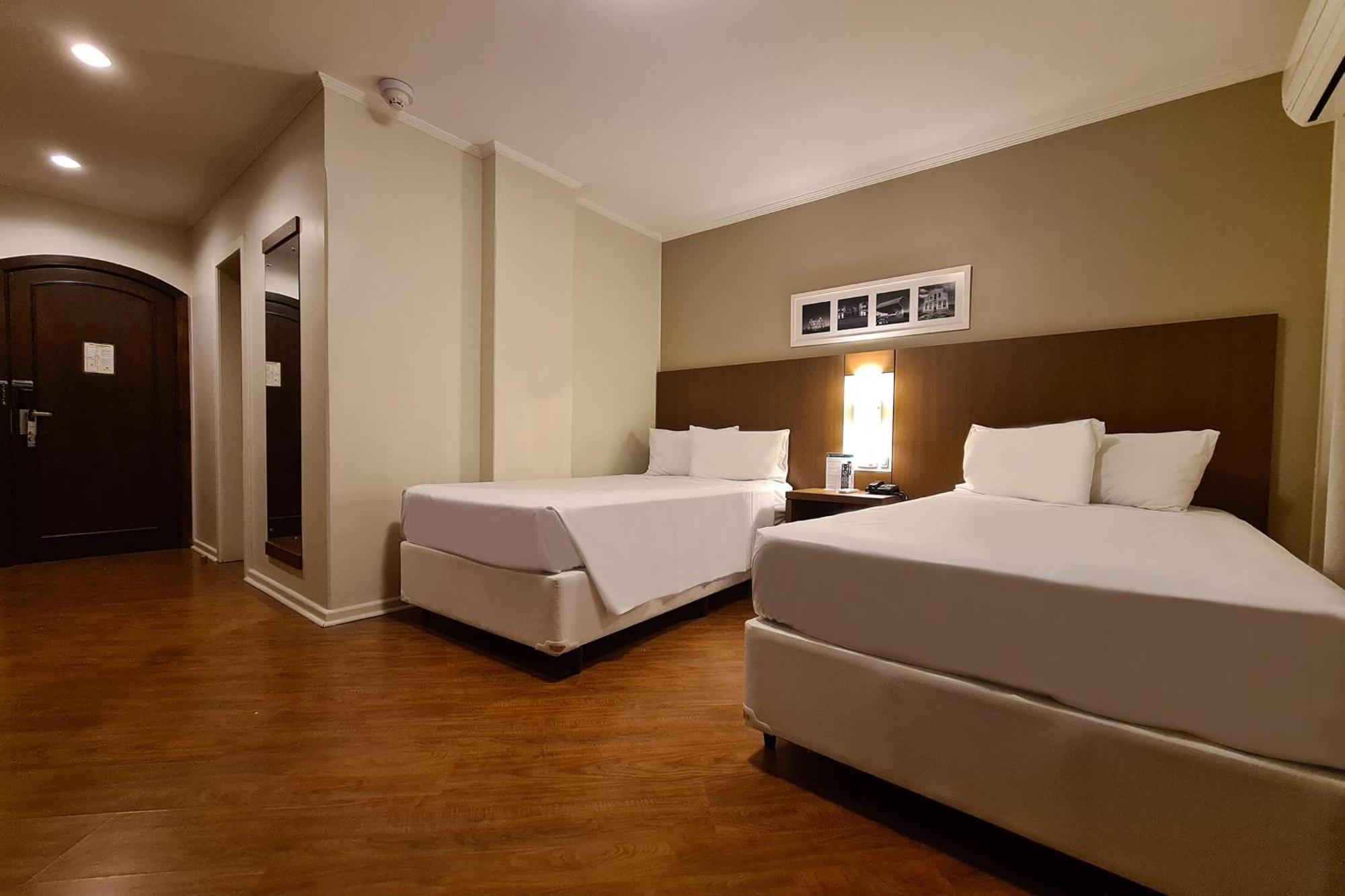 Hotel Deville Куритиба Екстериор снимка