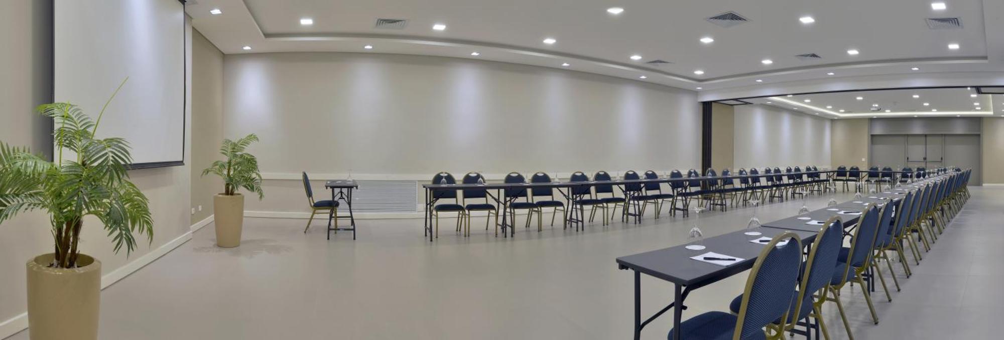 Hotel Deville Куритиба Екстериор снимка