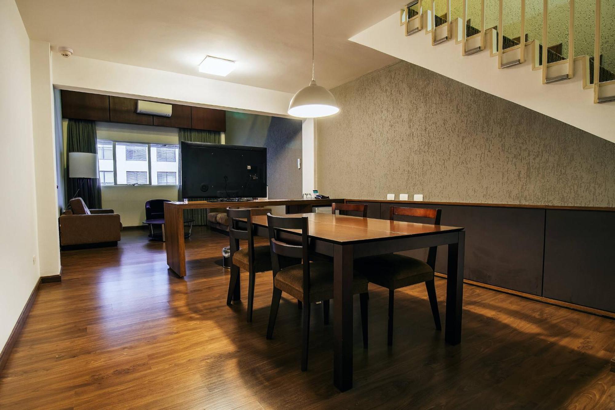 Hotel Deville Куритиба Екстериор снимка