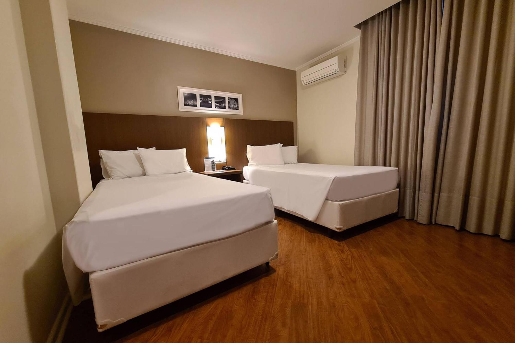 Hotel Deville Куритиба Екстериор снимка